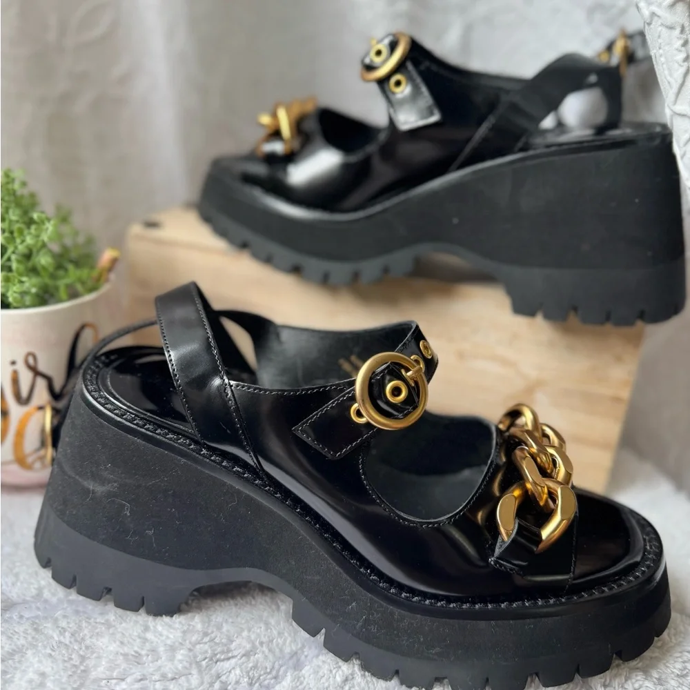 New Jeffrey Campbell Crunched Platforms never worn for Anthropologie size 7.5